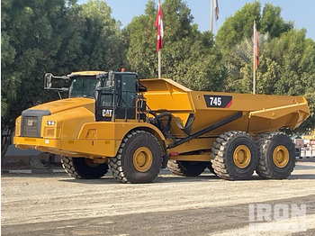 铰接式自卸车 CATERPILLAR 745