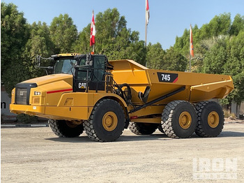 铰接式自卸车 CATERPILLAR 745