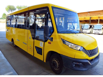 校車 IVECO