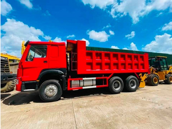 翻斗车 SINOTRUK