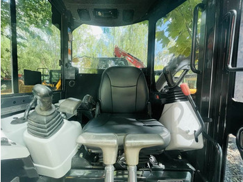 小型挖掘机 YANMAR VIO 35