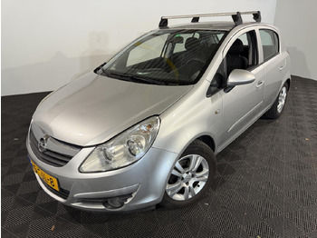 掀背车 OPEL