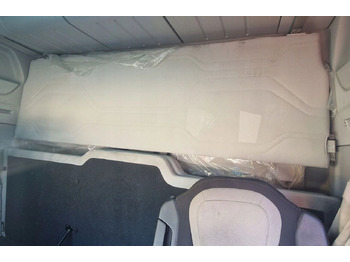 驾驶室和内部 FORD