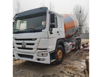 混凝土搅拌车 SINOTRUK