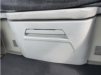 驾驶室和内部 FORD