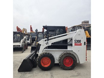 滑移装载机 BOBCAT S300
