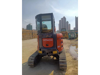 小型挖掘机 Hitachi ZX35U-5A：图2