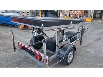 建筑设备, 全挂车 Nissen VLT LED Verkehrsleittafel Verkehrsleitanhänger Verkehrssicherungsanhänger Leitanhänger Leittafel Baustellenabsicherung RSA21：图2