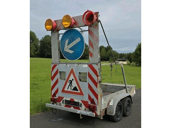 建筑设备 Trebbiner VZ 615 Absperrtafel FAT Nissen Horizont Verkehrsleittafel Verkehrsleitanhänger Verkehrssicherungsanhänger Leitanhänger:图5 建筑设备 Trebbiner VZ 615 Absperrtafel FAT Nissen Horizont Verkehrsleittafel Verkehrsleitanhänger Verkehrssicherungsanhänger Leitanhänger:图5