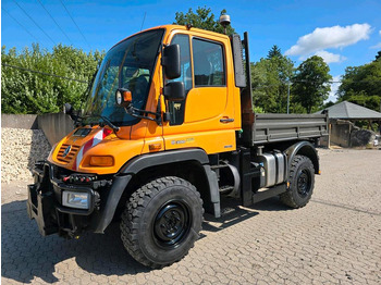 除雪车 UNIMOG U300