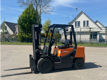 柴油叉车 DOOSAN