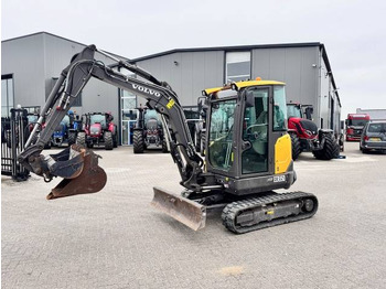 小型挖掘机 VOLVO ECR35D