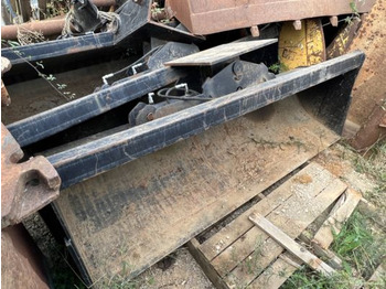 挖掘机铲斗 Godet de curage inclinable pour pelle:图4 挖掘机铲斗 Godet de curage inclinable pour pelle:图4