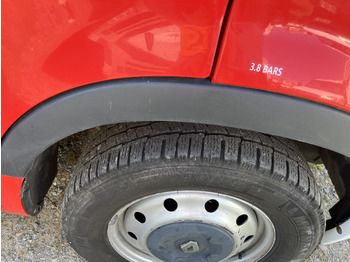 救护车 RENAULT Master 2L5 dci120cv：图4