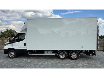 IVECO 40C18 BE COMBI – chłodnia z windą, kat. B+E, polift, 2019 rok 租赁 IVECO 40C18 BE COMBI – chłodnia z windą, kat. B+E, polift, 2019 rok：图1