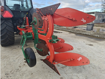 KVERNELAND E 160-8 - 3-siipinen paluuaura 租赁 KVERNELAND E 160-8 - 3-siipinen paluuaura：图2