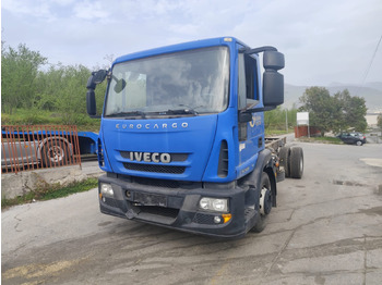 驾驶室底盘卡车 IVECO EuroCargo 140E