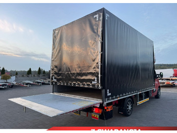 侧帘货车 RENAULT