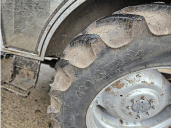 拖拉机 1993 MF 390T 4wd tractor, good off farm condition:图5 拖拉机 1993 MF 390T 4wd tractor, good off farm condition:图5