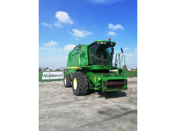 联合收割机 JOHN DEERE