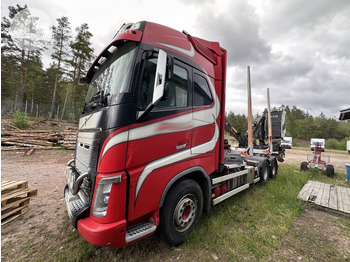 木材运输车 VOLVO FH16 750