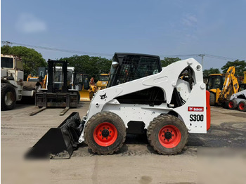 滑移装载机 BOBCAT S300