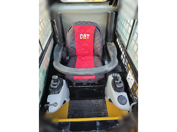 滑移装载机 CATERPILLAR 226B：图2