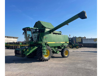 联合收割机 JOHN DEERE