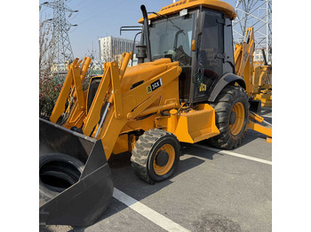 反铲装载机 JCB 3CX