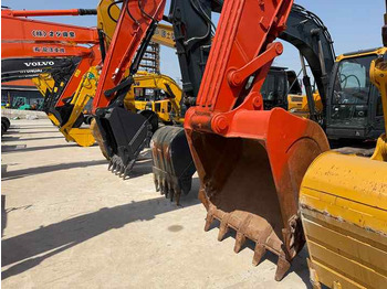 挖掘机 Hitachi Brand Zx210 Crawler Excavator  21tons Digger for Sale  Used Hitachi Zx200 210 350 Excavator in Stock on Sale：图5