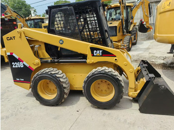 滑移装载机 CATERPILLAR 226B
