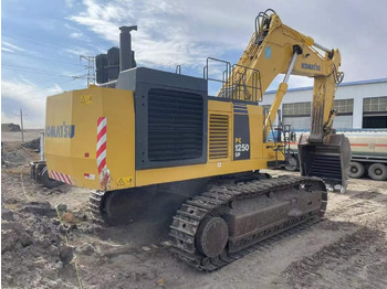 履带式挖掘机 KOMATSU