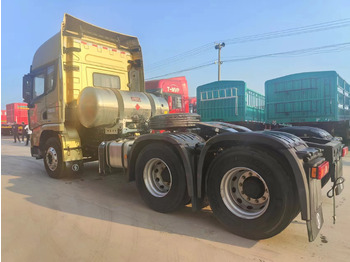 新的 牵引车 SINOTRUK X5000 6X4 Manual Tractor Unit：图2