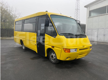 校車 IVECO