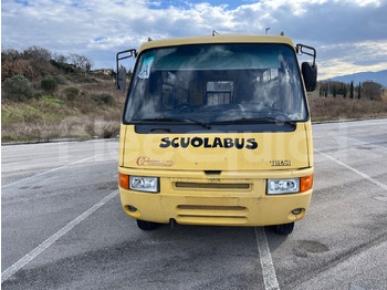 校車 Iveco Cacciamali：图2
