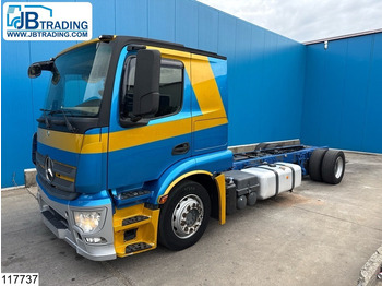 驾驶室底盘卡车 MERCEDES-BENZ Actros 1843