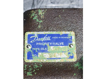 液压系统 适用于 建筑机械 Hitachi W110A-Sauer Danfoss OLS160-152B1012-Priority valve：图4