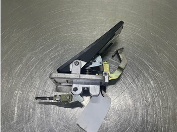 驾驶室和内部 LIEBHERR