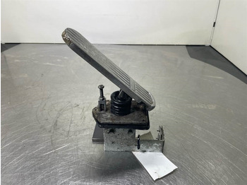 驾驶室和内部 O&K