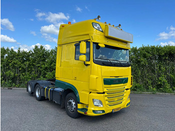 牵引车 DAF XF 530