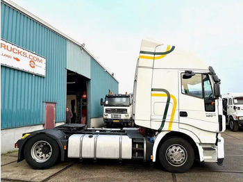 牵引车 Iveco Stralis AS440S42T/P HI-WAY DUTCH TRUCK (APK/TUV -> 02-2024 / EURO 6 / AS-TRONIC / 2 TANKS / LEATHER SEATS / FRIDGE)：图4