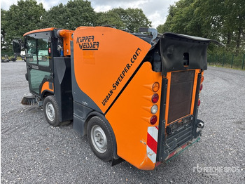 道路清扫机 2016 Boschung S2 Urban Sweeper Truck:图4 道路清扫机 2016 Boschung S2 Urban Sweeper Truck:图4