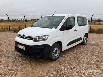 小型巴士, 小型客车 2021 Citroen Berlingo Passenger Van：图3