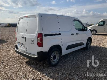 无侧窗厢式货车 CITROEN BERLINGO：图3