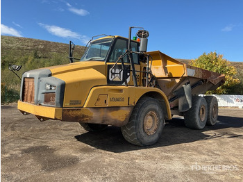 铰接式自卸车 CATERPILLAR