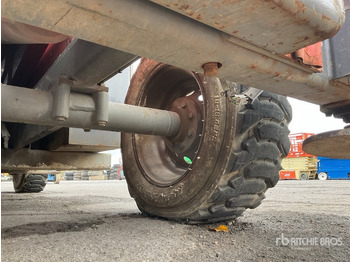 剪式升降机 2013 Skyjack SJ9250 4x4 Diesel Scissor Lift：图5