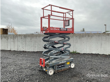 剪式升降机 SKYJACK