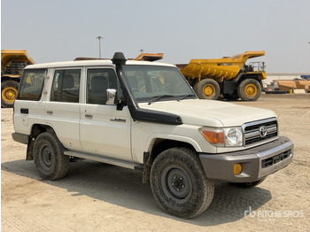 越野车 TOYOTA Land Cruiser