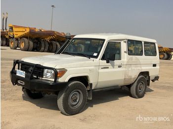 越野车 TOYOTA Land Cruiser