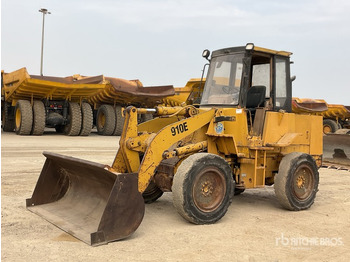 轮式装载机 CATERPILLAR 910